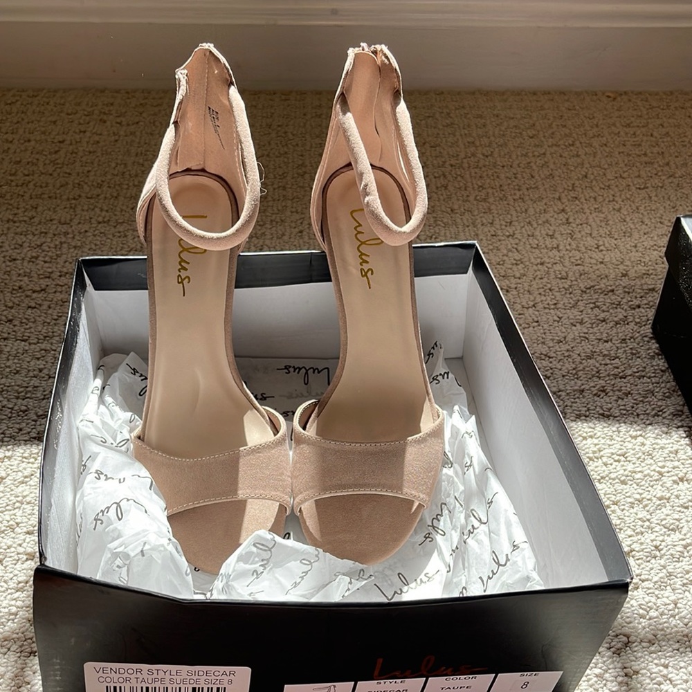 Lulu’s high heels taupe suede size 8